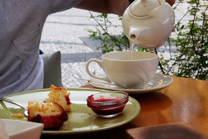 Taste Funchal: food, wine & cultural tour - Food, culture, and stories between the stops