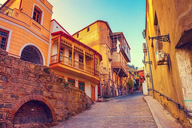 Tbilisi:Evening Walking & Talking Tour with Wine & Boat Ride - The sulfur baths and Chreli Abano