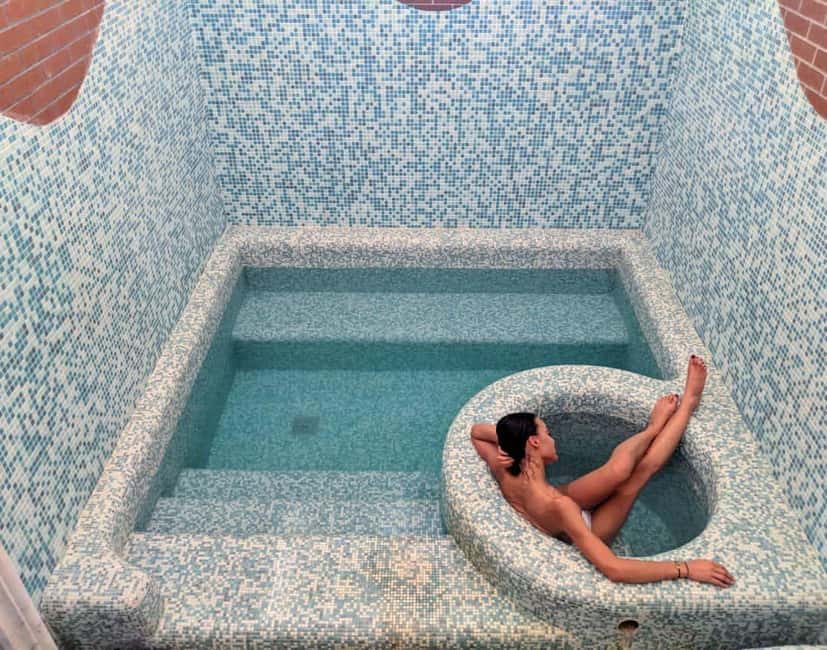 Tbilisi: Luxury Sulfur Bath Ritual with Pickup & Wine - Arriving in Abanotubani