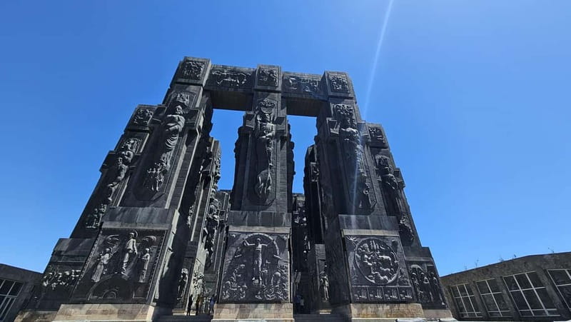 Tbilisi: Mtskheta Jvari Bazaar, Chronicles of Georgia & Wine - Jvari Monastery and the first great view