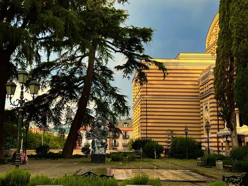 Tbilisi: Old & New City Guided Tour with 15 Tastings & Wine - How the timing and walking feel