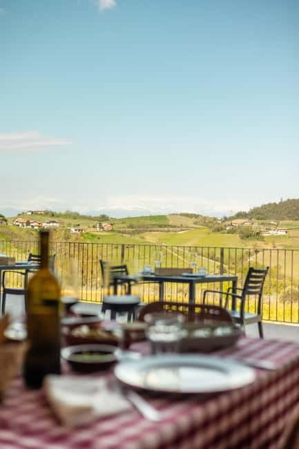 The Best of the Langhe: Wine Tasting & Traditional Meal - The short walk to Lostu