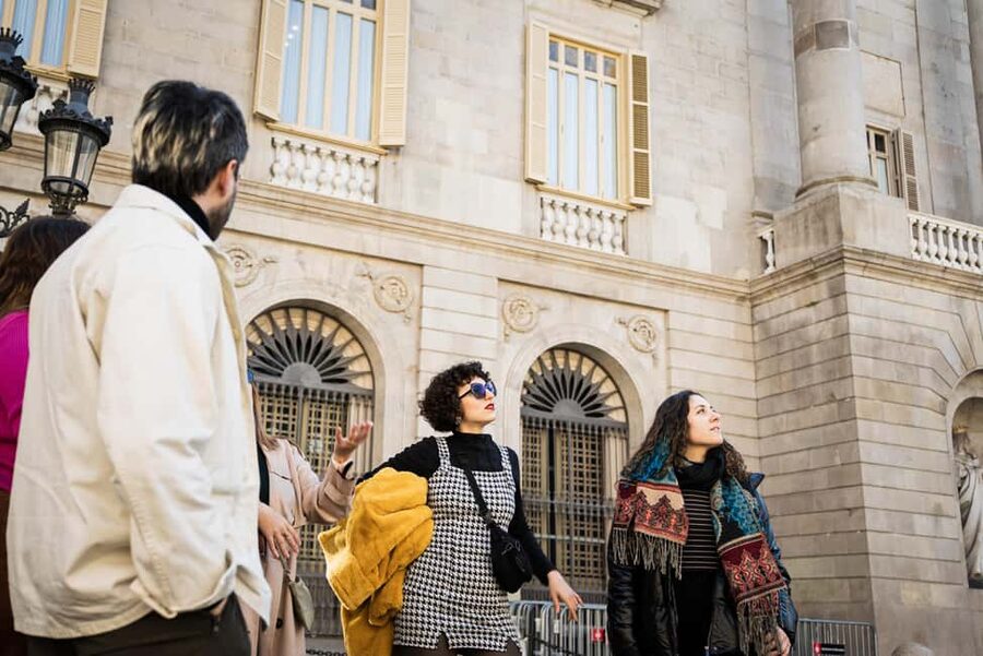 The Ultimate Bordeaux Food Tour: Full Meal & Fine Wines - Starting beside Place de la Bourse