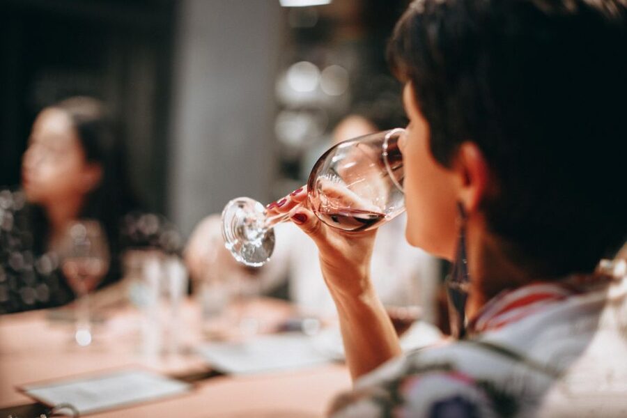 Thessaloniki: Small-Group Wine Tasting Tour with Appetizers - First stop: getting oriented with Greek wine