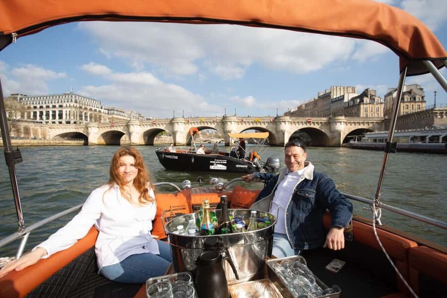 Top Private Cruises in Paris with Champagne + more surprises - The 1st arrondissement and Place de la Concorde