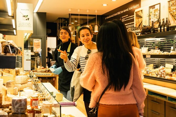 Traditional Gourmet Food & Wine Tour in Bordeaux - What Alexandra adds to the walk