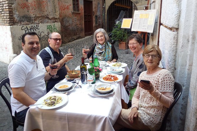 Trevi Fountain, Pantheon, and Campo Dei Fiori Market Food and Wine Tour - The guides make a big difference