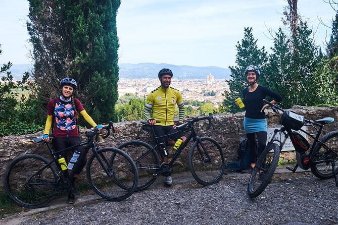 Tuscany Vespa Tour from Florence with Wine Tasting - The guides are a major part of the experience