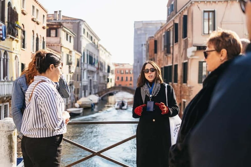 Venice: Eat Like a Local Food Tour with Wine & Spritz - Seafood near the Rialto Market