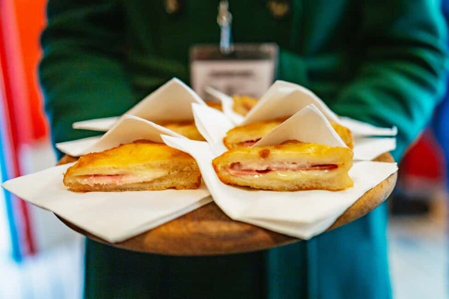 Venice: Rialto Market Food and Wine Lunchtime Tour - Who should book this Rialto food tour?