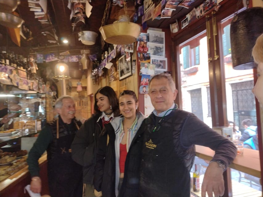 Venice: Sunset Walking Tour with Food and Wine Tastings - Why this Venice food tour works so well