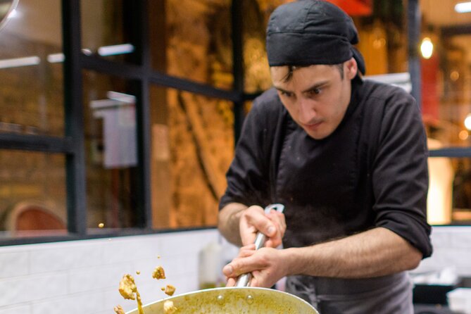 Verona: Pasta and Tiramisu Cooking Class With Free Flowing Wine - A central Verona class with an easy starting point
