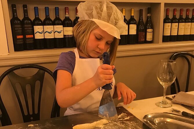 Verona: Pasta and Tiramisu Cooking Class With Free Flowing Wine - How authentic is the restaurant setting?