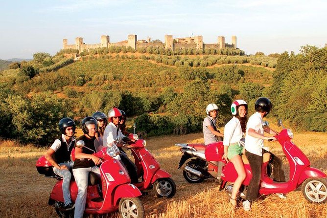 Vespa Tour with Lunch&Chianti Winery from Siena - Casale dello Sparviero and the winery pause