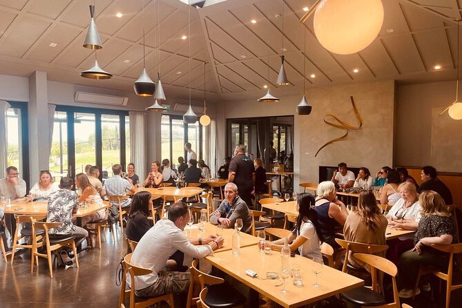 Waiheke Island Wine Tour with Scenic Vineyards & Tastings - Choosing between the five-hour bus and the four-hour double-decker tour