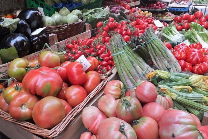 Walking Food Tour of Florence with Tastings and Wine - Starting at Santa Croce with a local focus