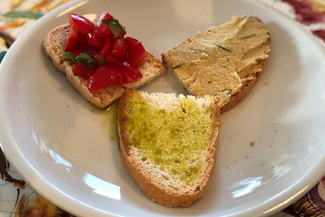 Wine and Cheeses - What the One-Hour Visit Includes