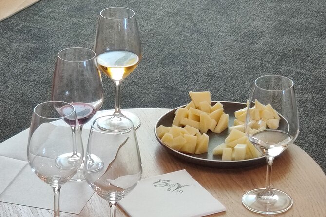 Wine Masterclass & Cheese Tasting Workshop in Bordeaux - A map, a cellar setting, and the story of Bordeaux