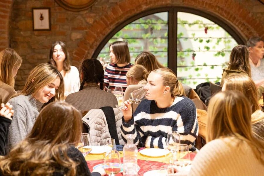 Wine Tasting Experience with Seven Types of Tuscan Wine - Riserva, Brunello, and Miraia