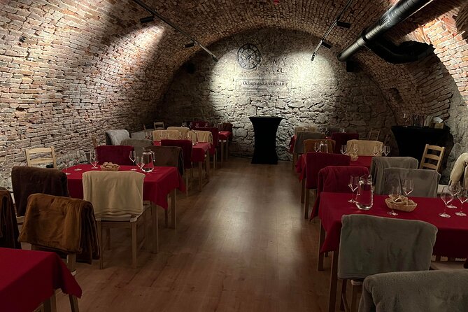 Wine Tasting IN THE DARK! - What the darkness changes about wine