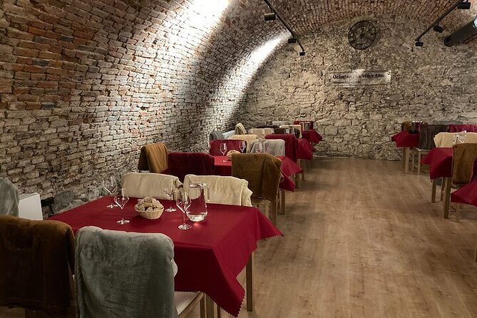 Wine Tasting IN THE DARK! - How the time and price compare