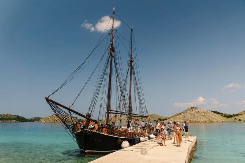 Zadar: Boat Tour with Unlimited Wine & 3 Stops - Why this Zadar boat trip works so well