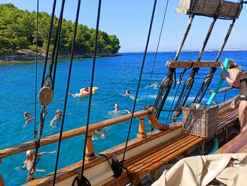 Zadar: Boat Tour with Unlimited Wine & 3 Stops - Timing, route changes, and practical details